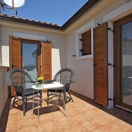 Prázdninový dům Charmante Histra Mit Pool Und Grossem Garten *