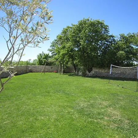 Prázdninový dům Charmante Histra Mit Pool Und Grossem Garten Cabrunici