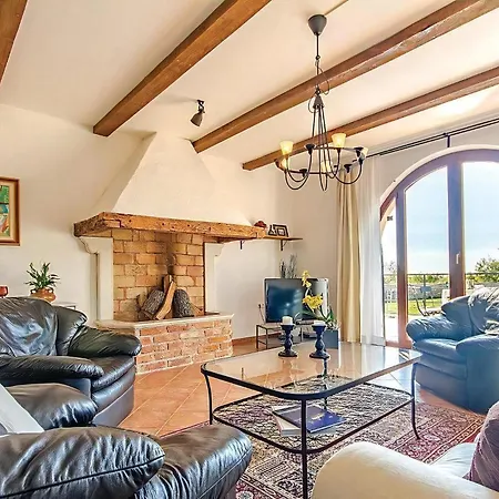 Prázdninový dům Charmante Histra Mit Pool Und Grossem Garten *